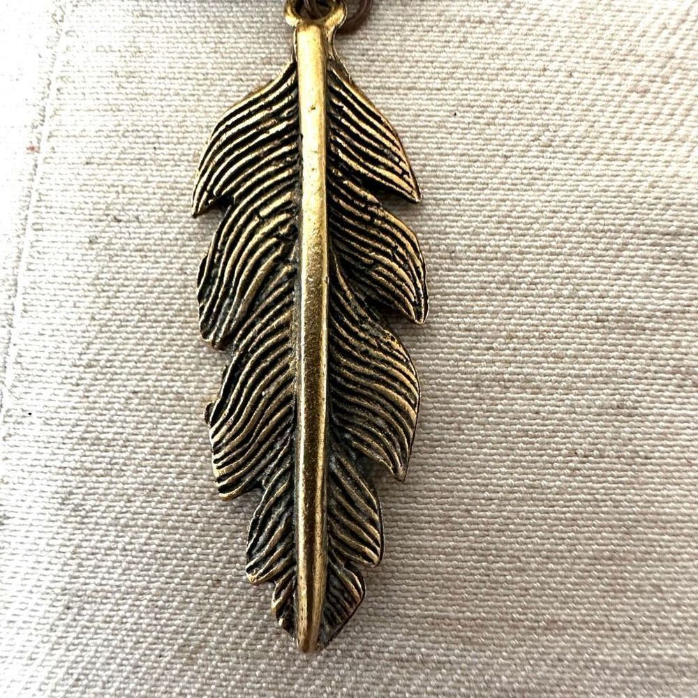 Multi strand leaf necklace - Picture 3 of 10